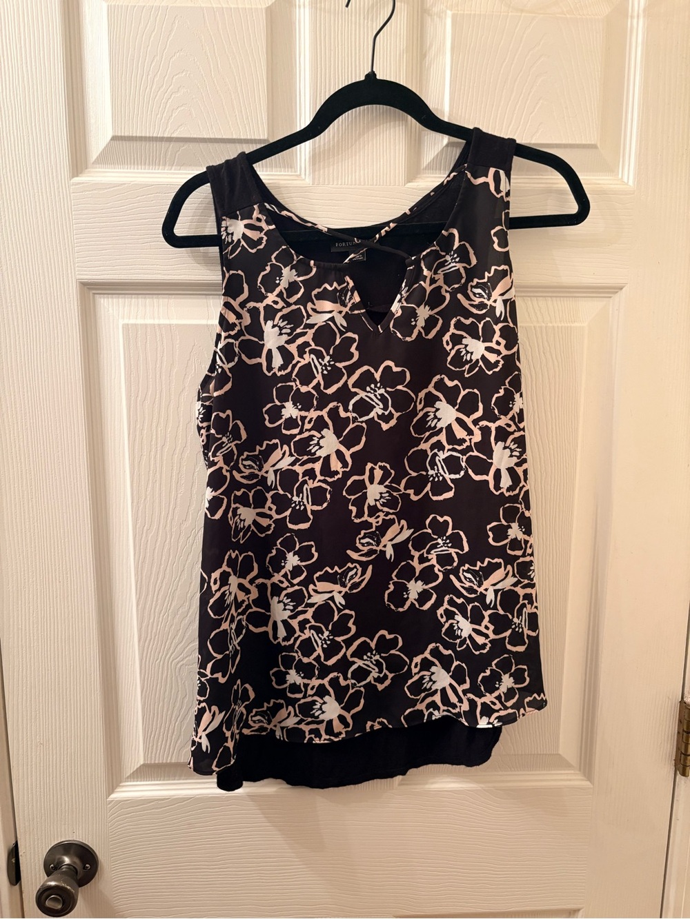 Fortune + Ivy Large Black Floral Mixed Media Sleeveless Blouse